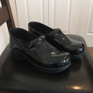 Dansko patent leather clogs size 40